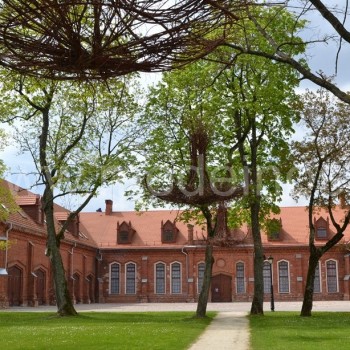 Raudondvario dvaro arklidės